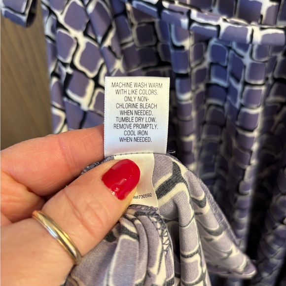 Apt 9 faux wrap dress w 3/4 sleeve. Sz PXL - Picture 7 of 9